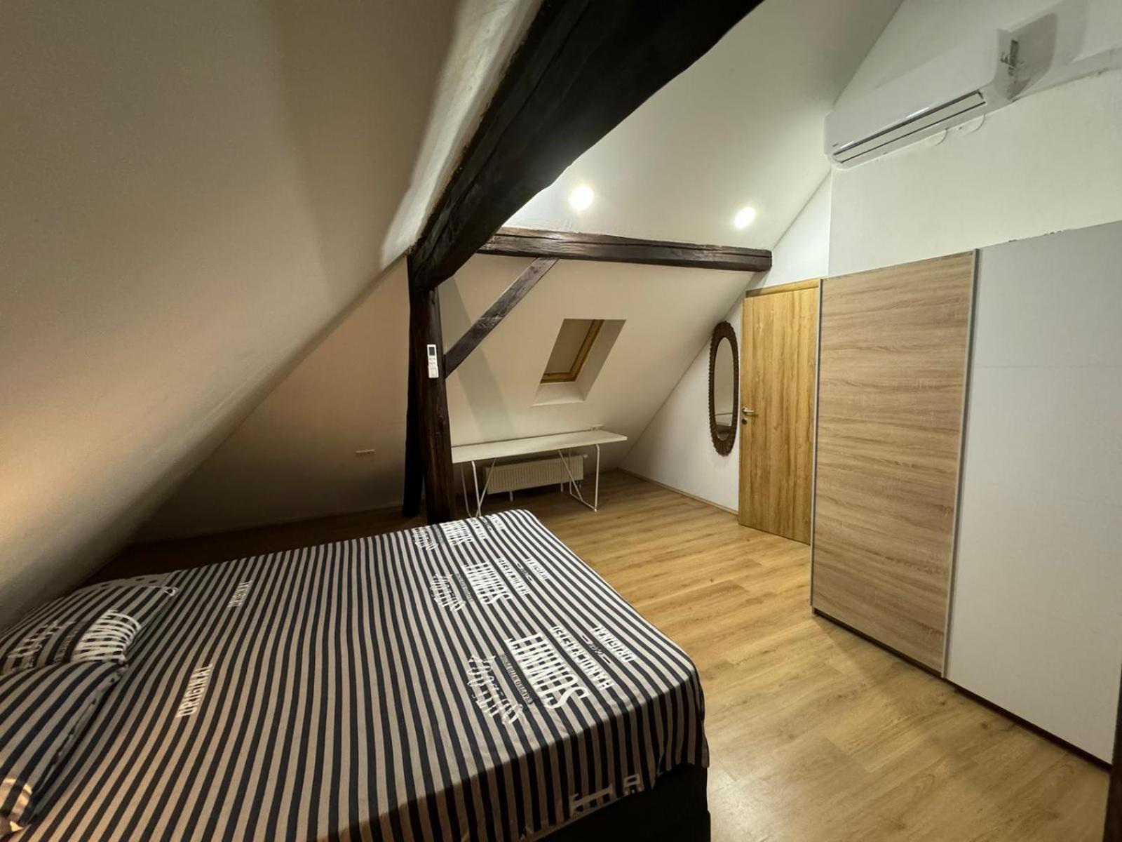 Apartman Buzanova Apartment Zagreb Bagian luar foto