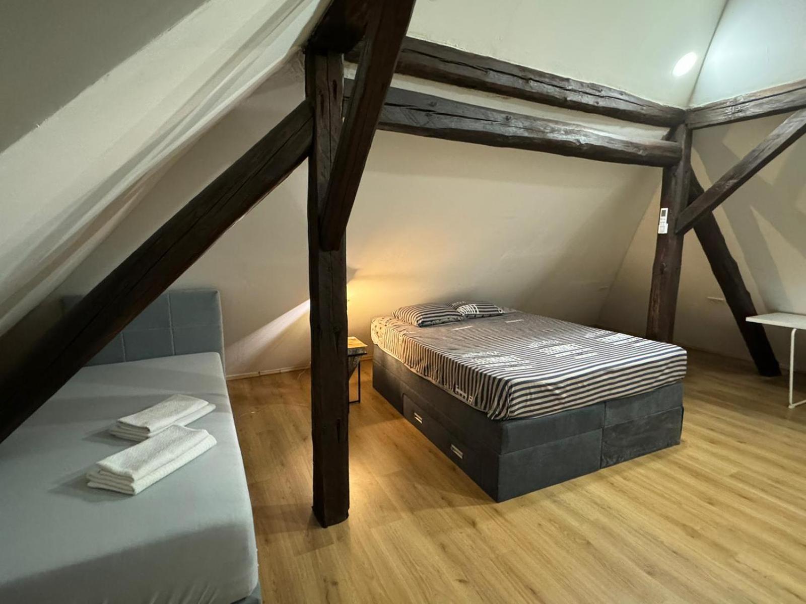 Apartman Buzanova Apartment Zagreb Bagian luar foto