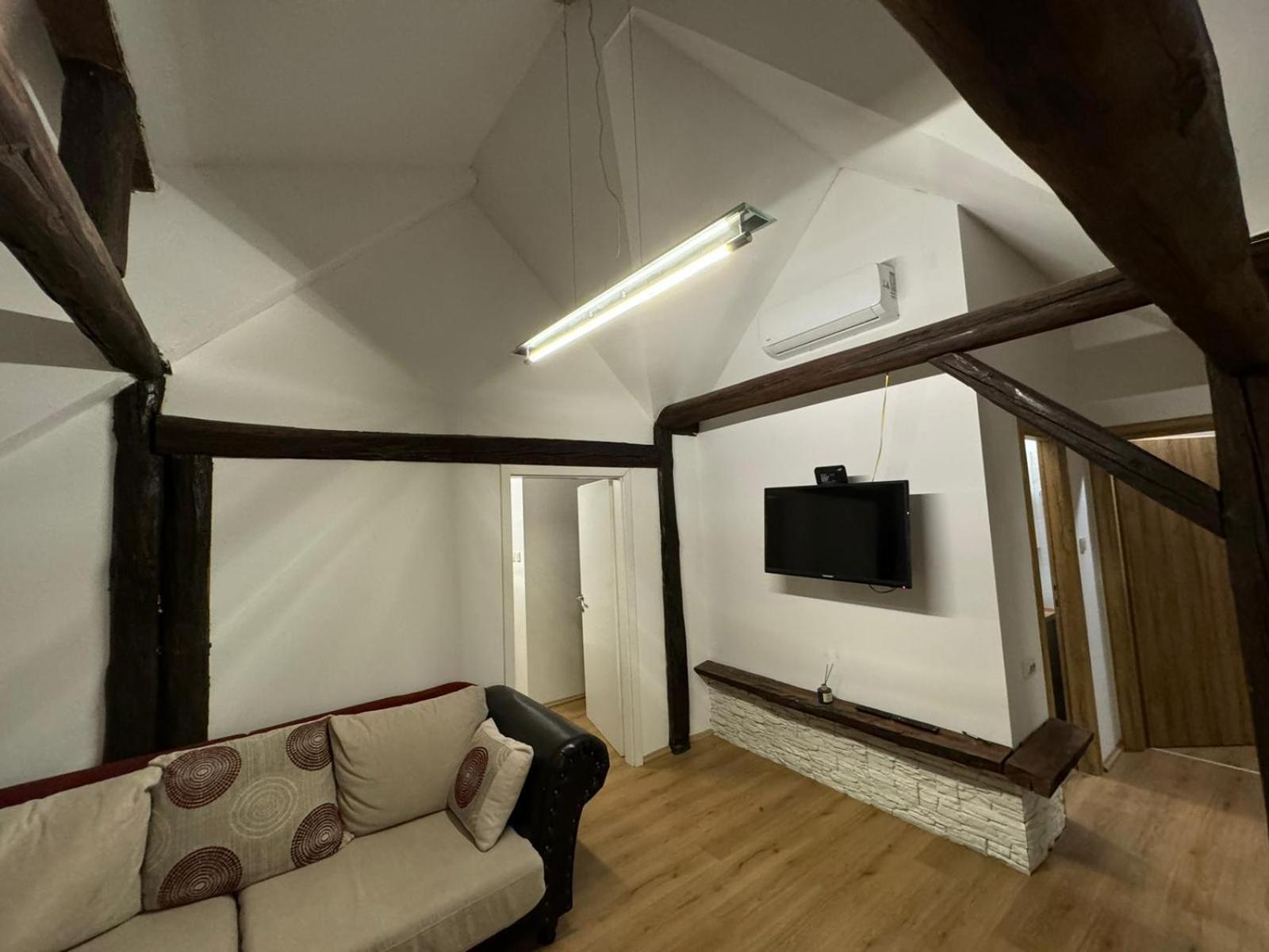 Apartman Buzanova Apartment Zagreb Bagian luar foto